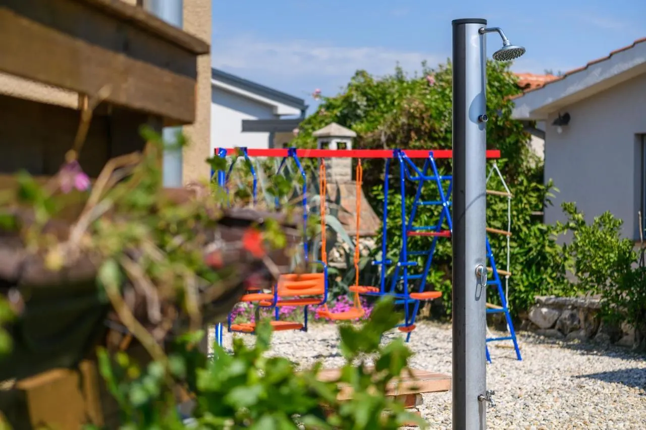 Vakantiehuis Haus Rustica Villa Pula Kroatië