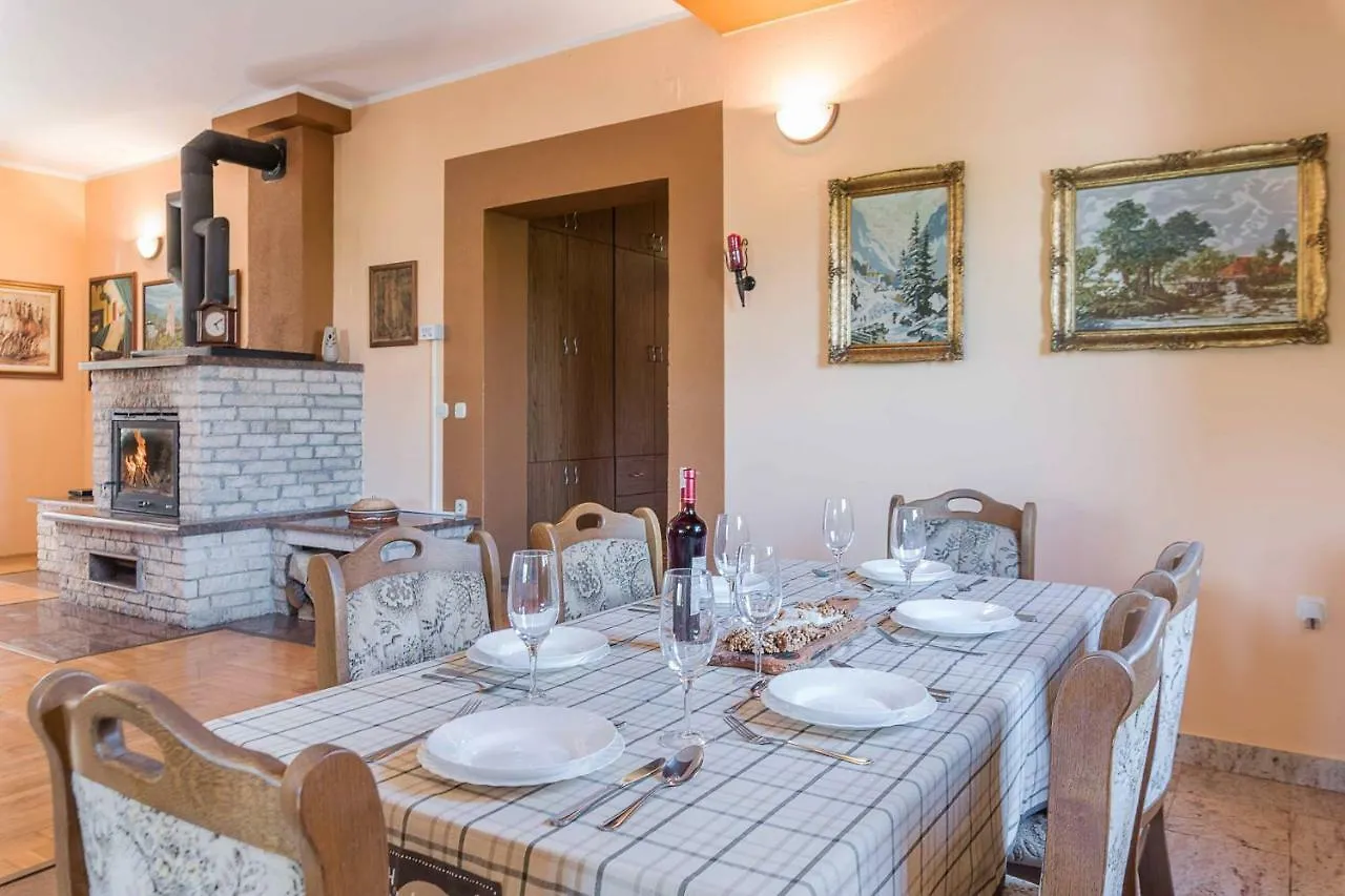 Haus Rustica Villa Pula 0*,